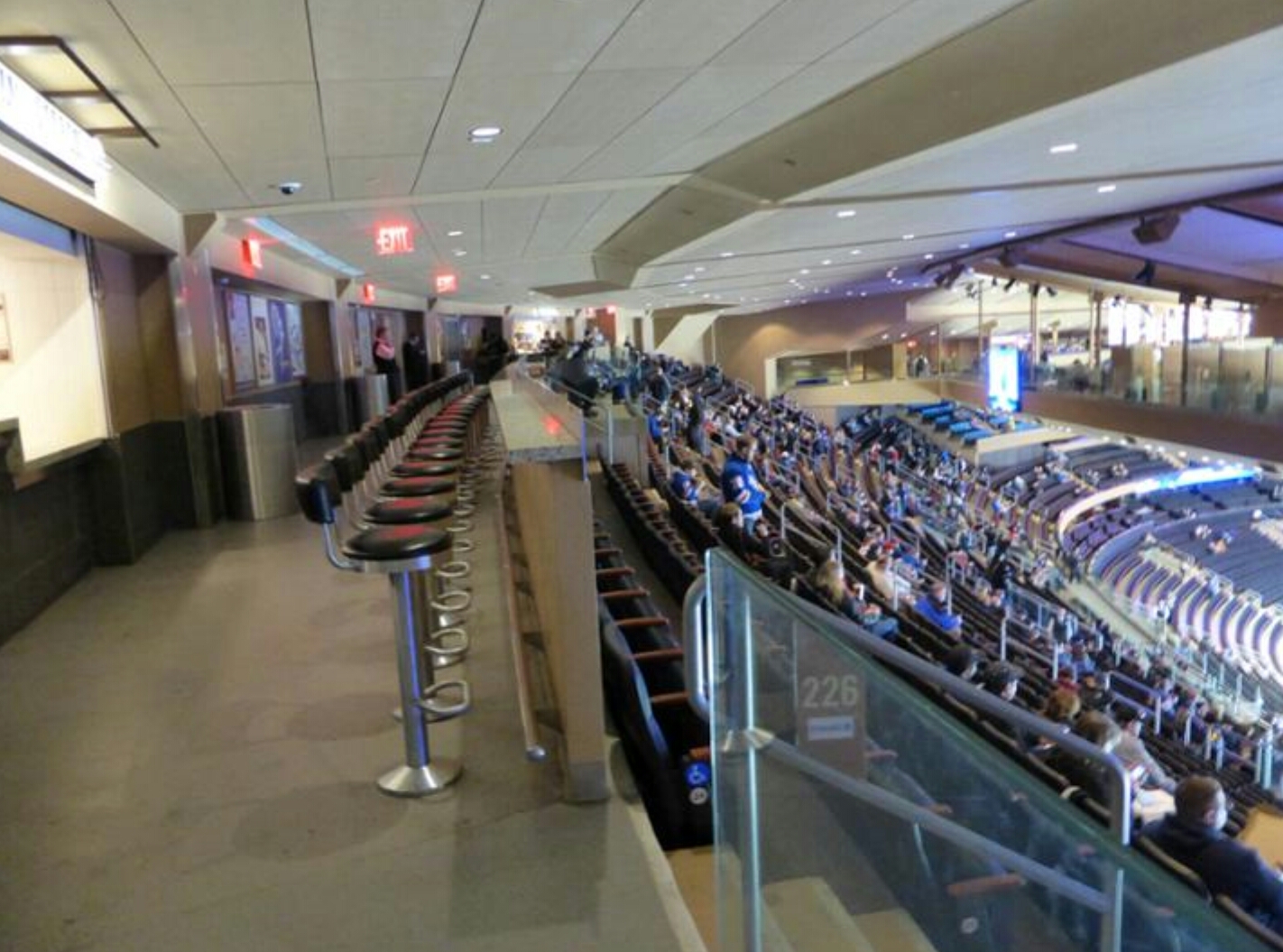 3 Barstool Seats Und Vs Bc Madison Square Garden Men S Hockey