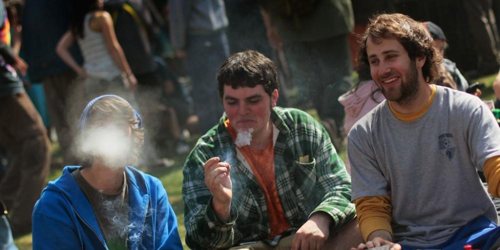 11 o-SMOKING-POT-DENVER-facebook-1024x512.jpg